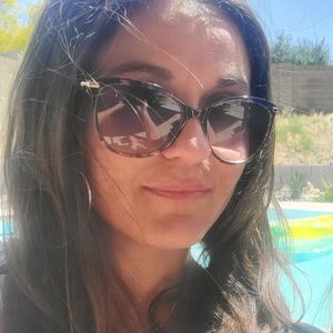 Meet your Posher, Paula